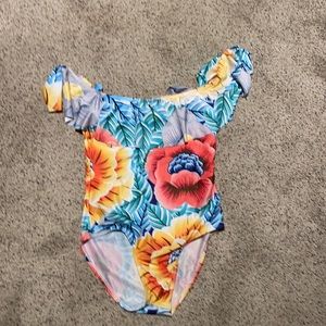 Women’s swim suit medium